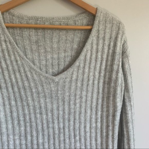 Soft grey v neckline knitted sweater jumper dress women large full sleeves - Picture 3 of 7